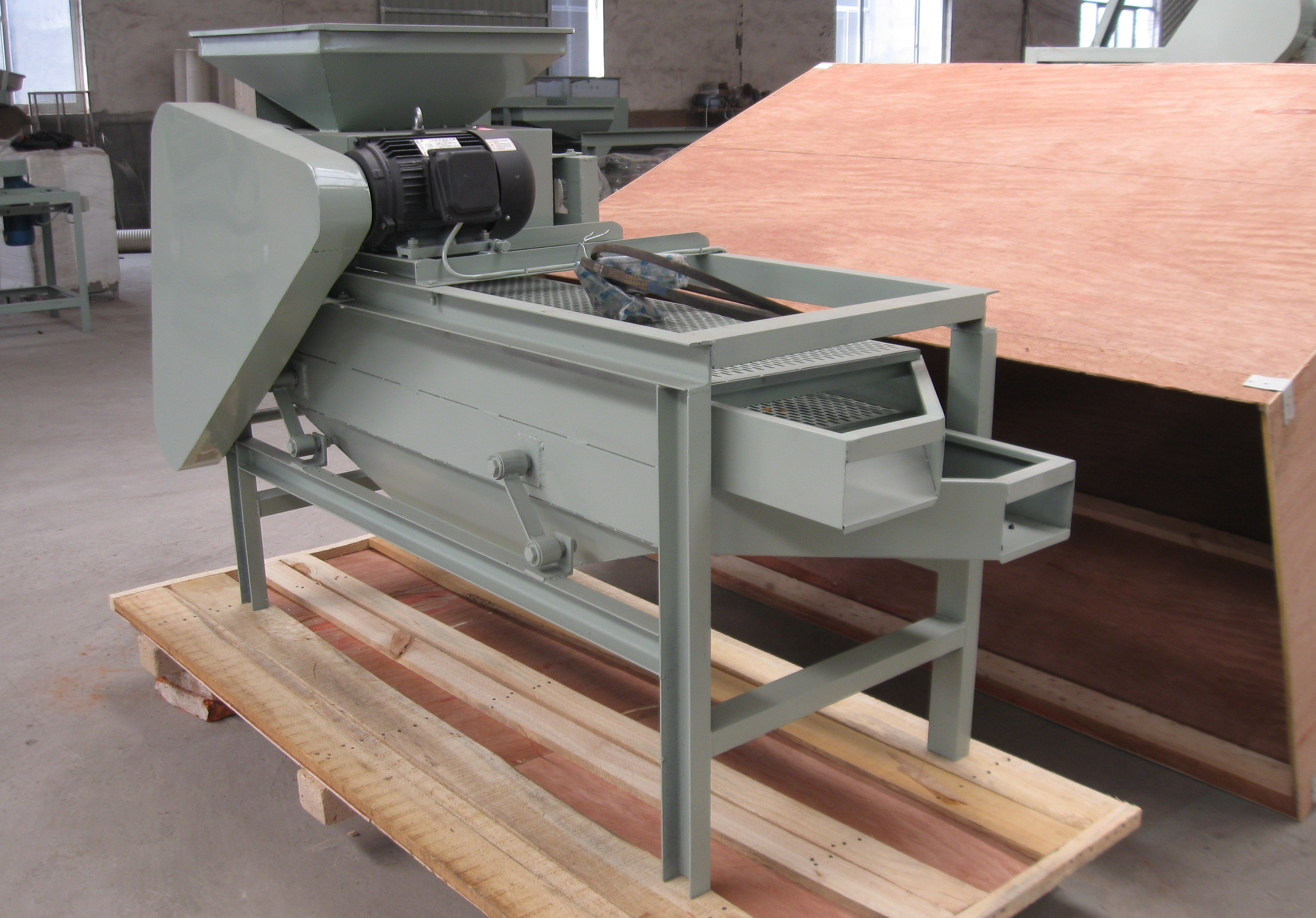 200kg Output Cashew Nut Machine Dry Type Motor Peeling Food Production Line