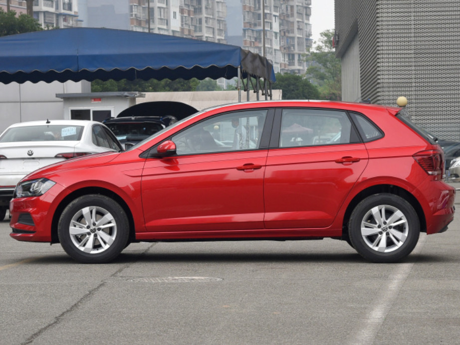 WV Polo Plus 1.5L Automatic Panoramic Edition 5 Door 5 Seats Used Hatchback Car 6 AT