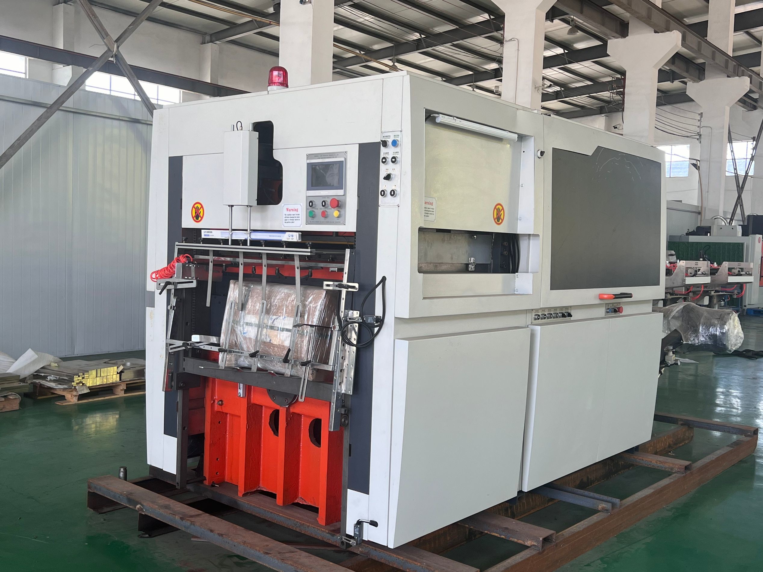 Easy Using Automatic LKD970 Pressure Aluminum Foil Paper Cutting Die Machine