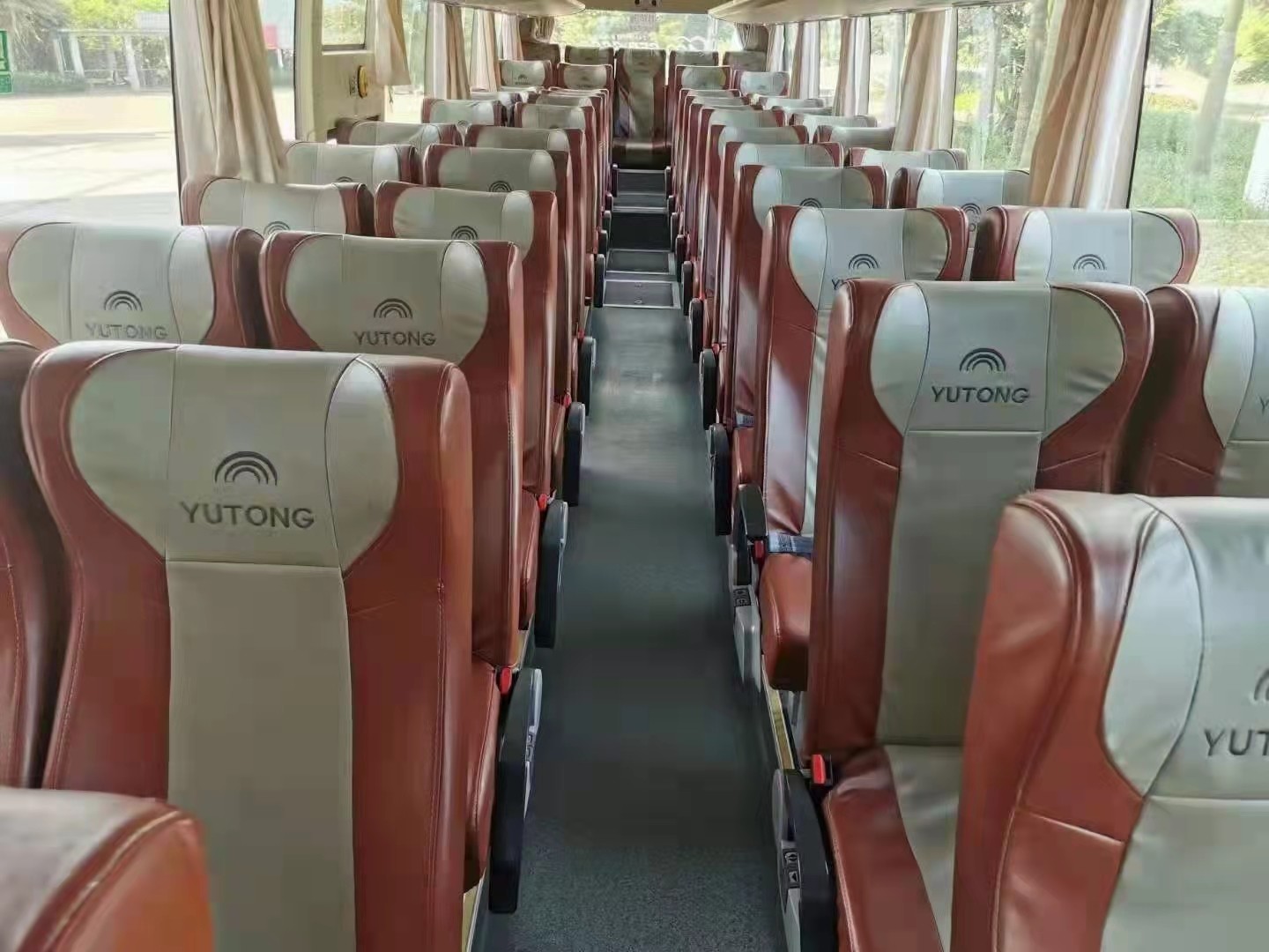 Bus Yutong Used ZK6116 Passenger Bus 50 Seats Tourist Bus Yuchai Engine Double Doors