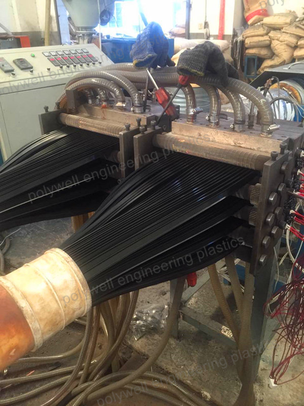 Thermal Barrier Strip Plastic Extrusion Machine Automatic Extruding Machine