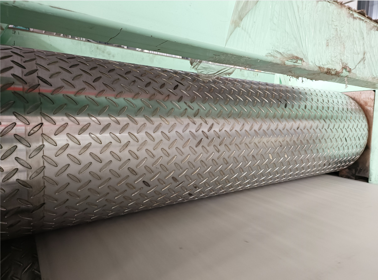 16 Gauge 18 Gauge SS Steel Sheet A240 Embossed Checkered Stainless Plates