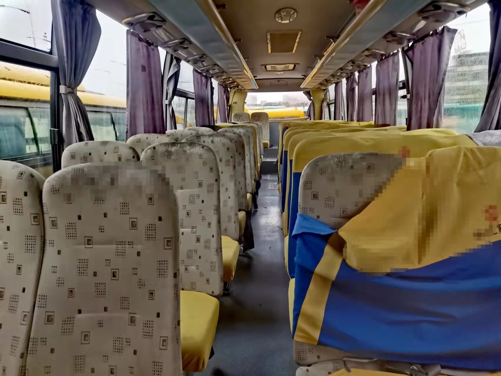 Yuchai Engine Used YUTONG Buses 49 Seats With 24L / 100km Fuel Consumption