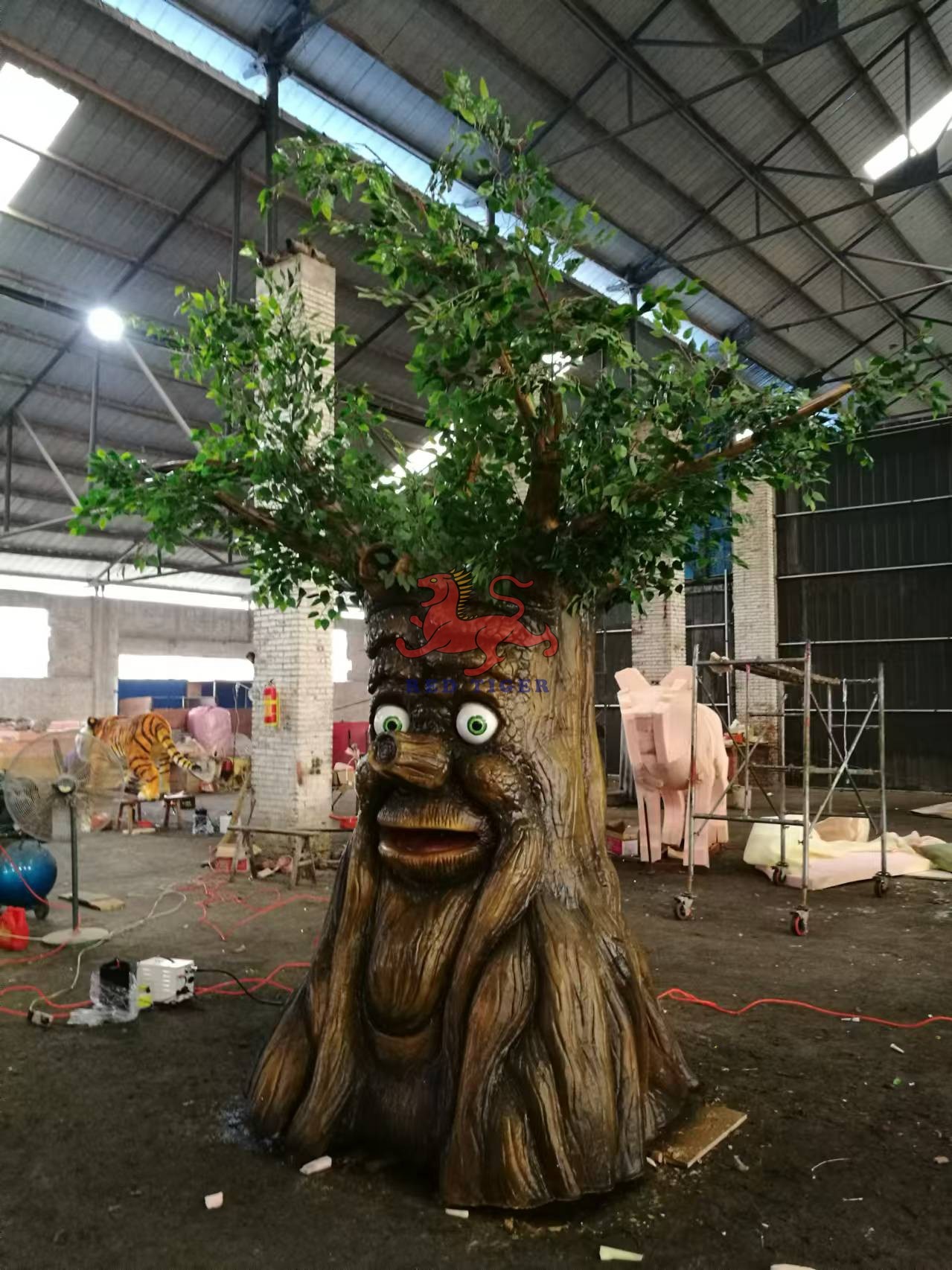 Theme Park Garden Animatronic Plant Talking Tree Sunproof