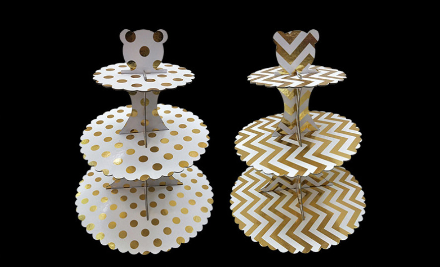 2 / 3 Tiers Paper Cardboard Cake Stand With Gold Trim Edges Round Scalloped Shape