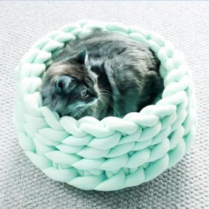 China Coarse Wool Hand Woven Pet Cat Nest Machine Washable DIY Arm Rough Cloth Puppy Bed on sale