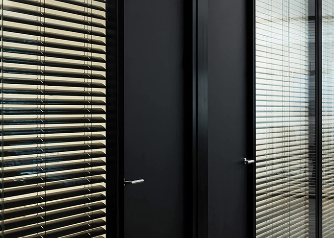 Office Hotel Partition Wall Indoor Glass Solid Shutters Dimming Glass Support Customization Many Selections