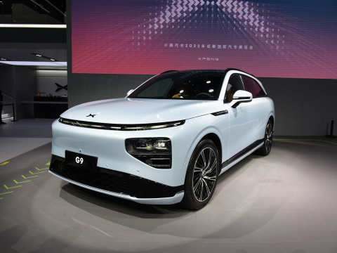2023 Xiaopeng G9 Energy Electric Passenger Car with High Speed 700KM and 5-door 5-seats Body Structure