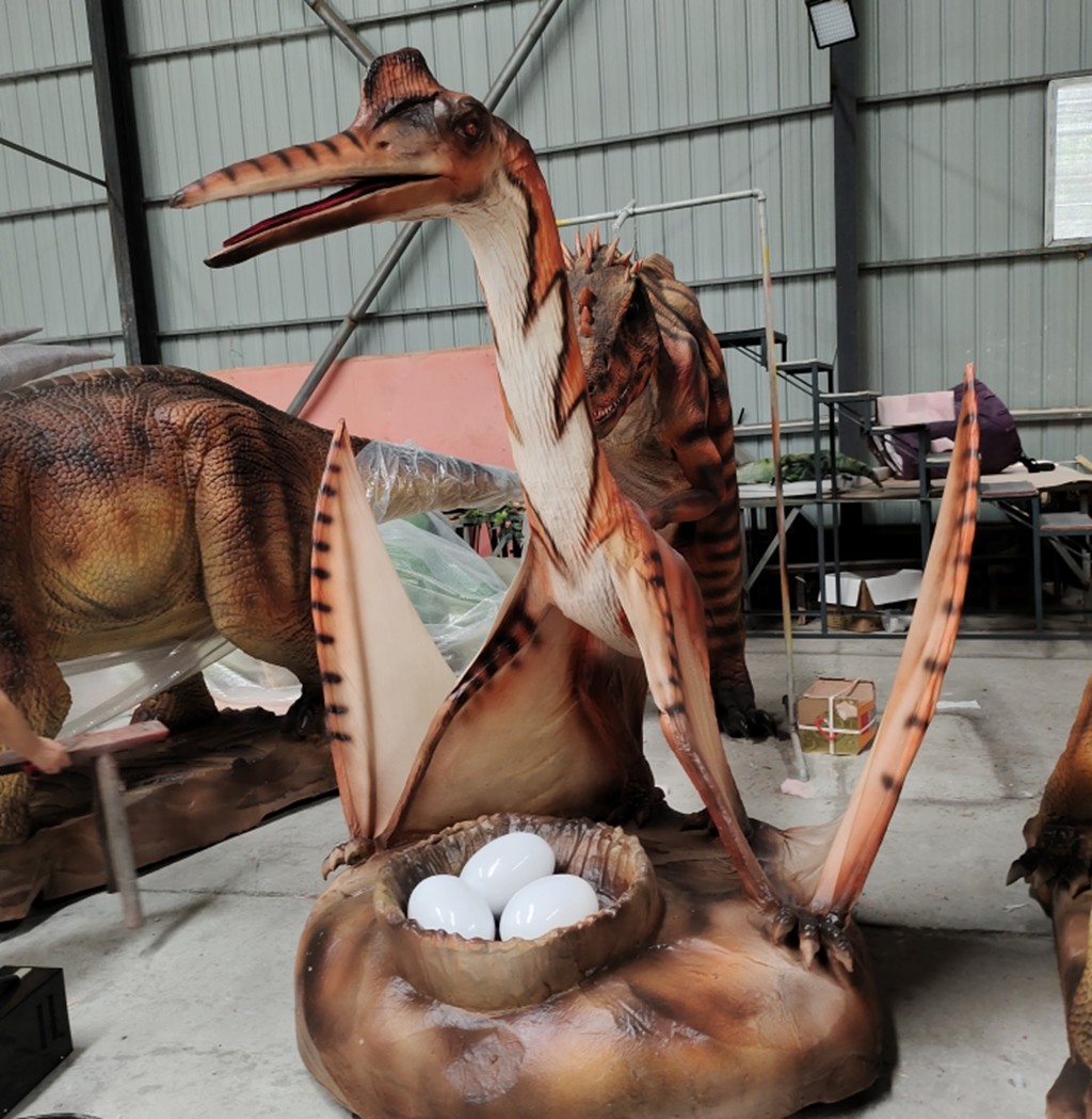 Selfie Point Quetzalcoatlus Realistic Animatronic Dinosaur With Eggs Infrared Sensor Start