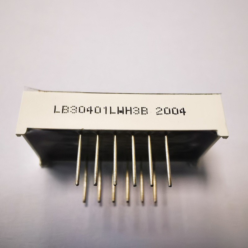 0.4 Inch Super Bright Red 7 Segment LED Display Triple Digit Common Anode