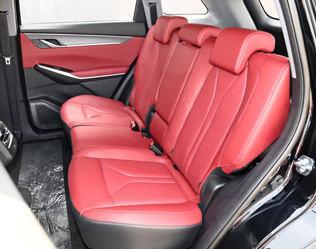 Changan Gasoline CS75 PLUS 2022 1.5T Automatic Luxury Version 5 Seats SUV