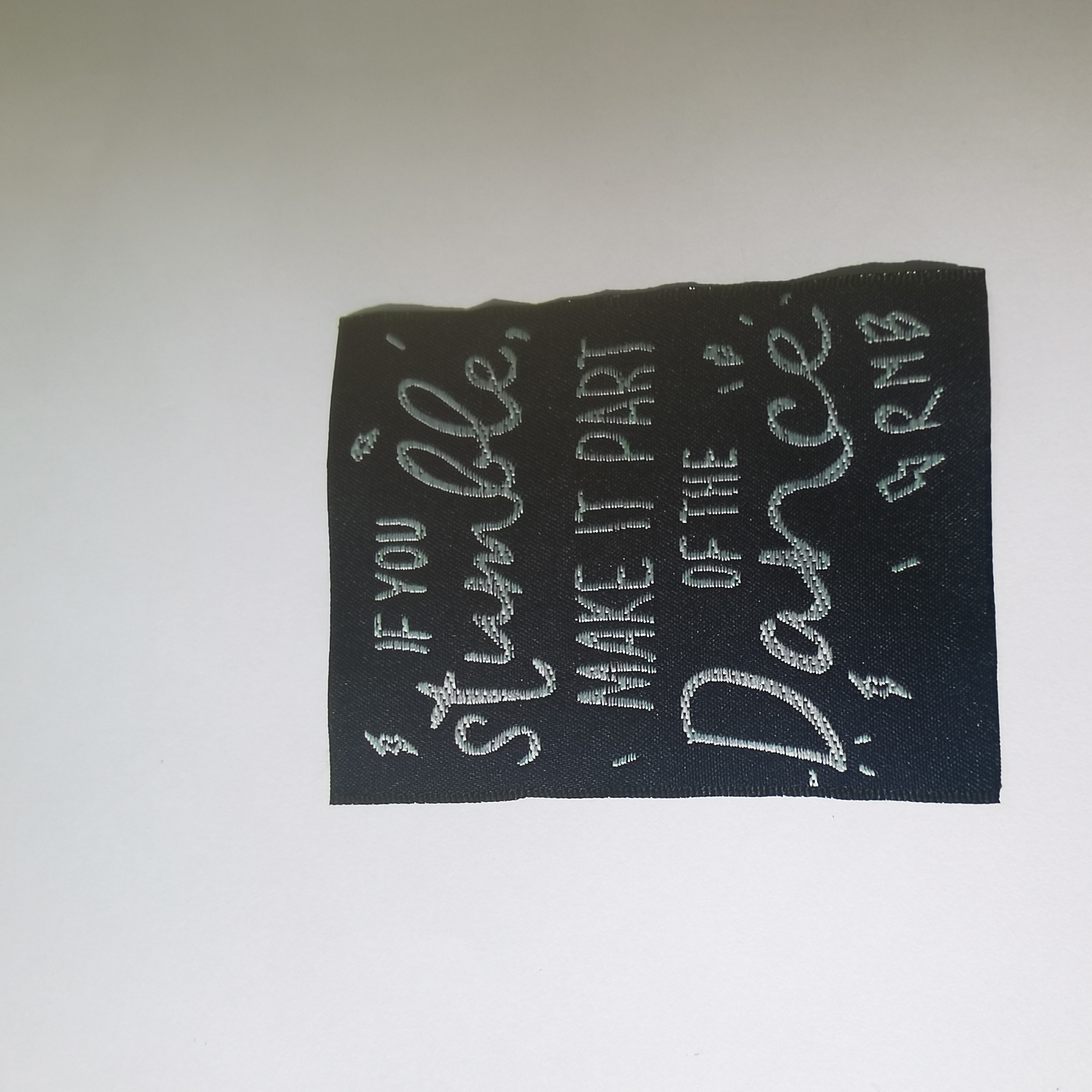 Fashion Damask Garment Woven Labels Embroidered Washable For Clothing