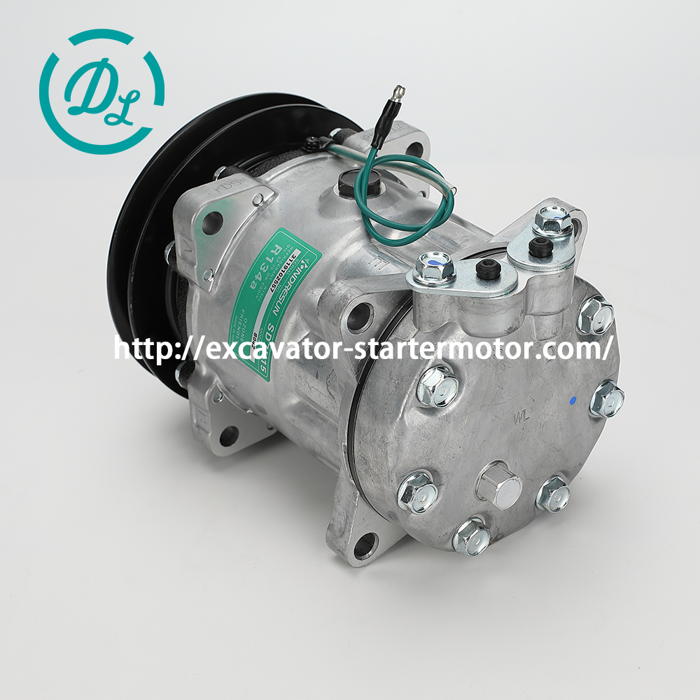 Air Conditioning Compressor Excavator Kato HD820-1 HD820-2 HD820-3