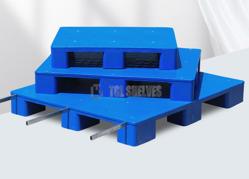 Nine Feet Euro Plastic Pallets , HDPE Plastic Warehouse Pallets 1100x1100x140mm