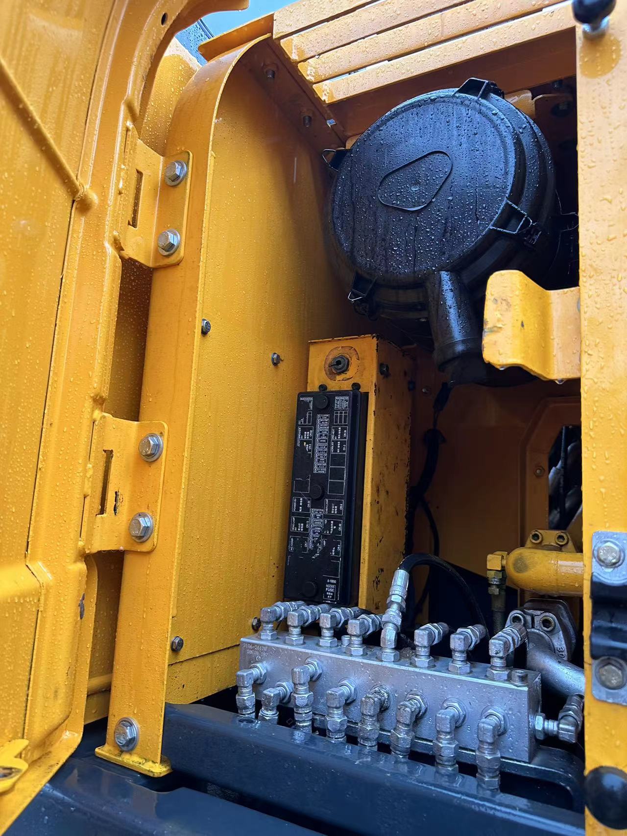ORIGINAL Valve 20 Ton Used Hyundai 220-9s Excavator Made in Korea with Good Condition