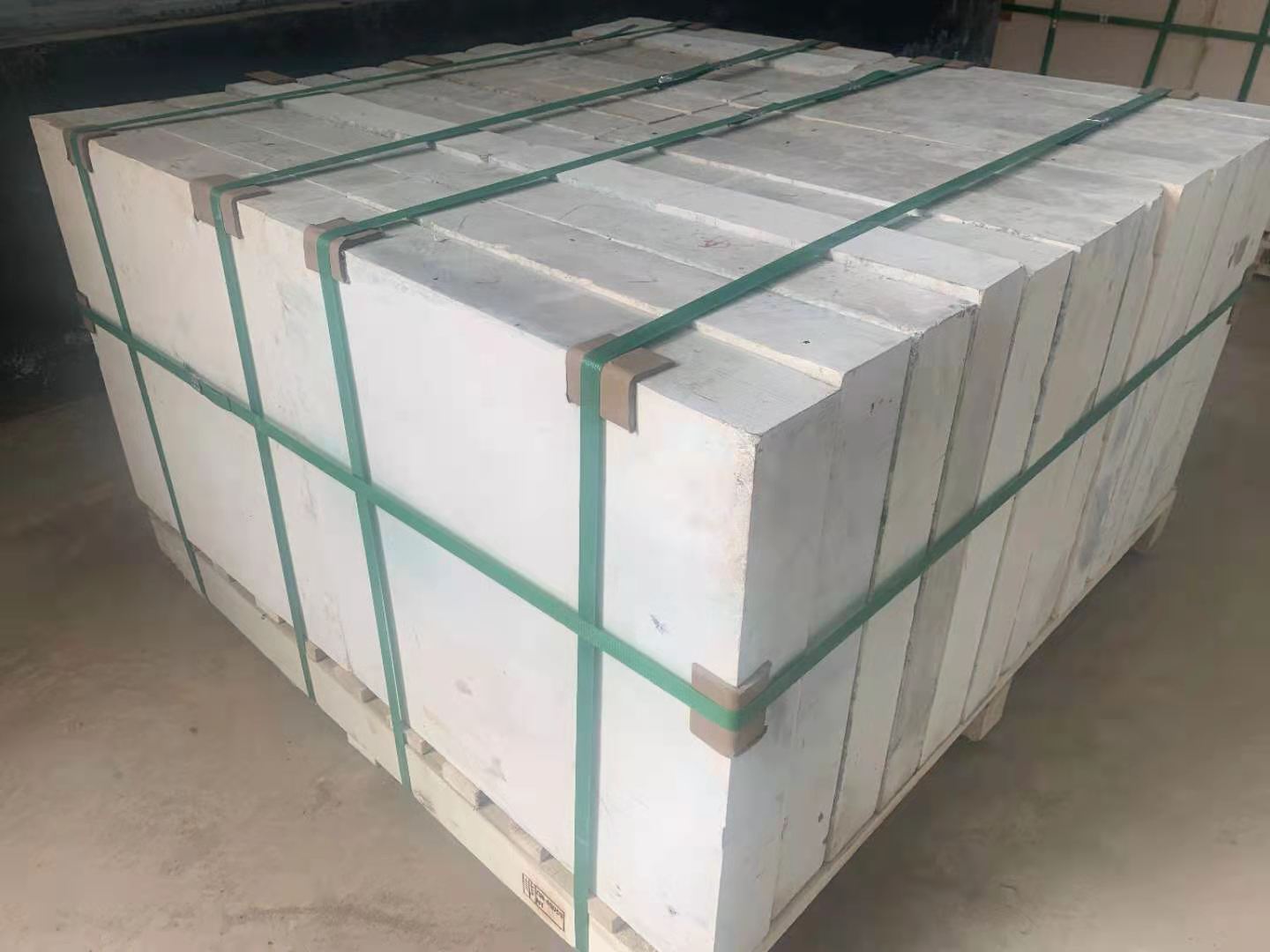 44-50% Al2O3 Content Fused Electrocast Zircon Corundum Brick For Glass Melting Furnace Second Hand From Henan Refractory