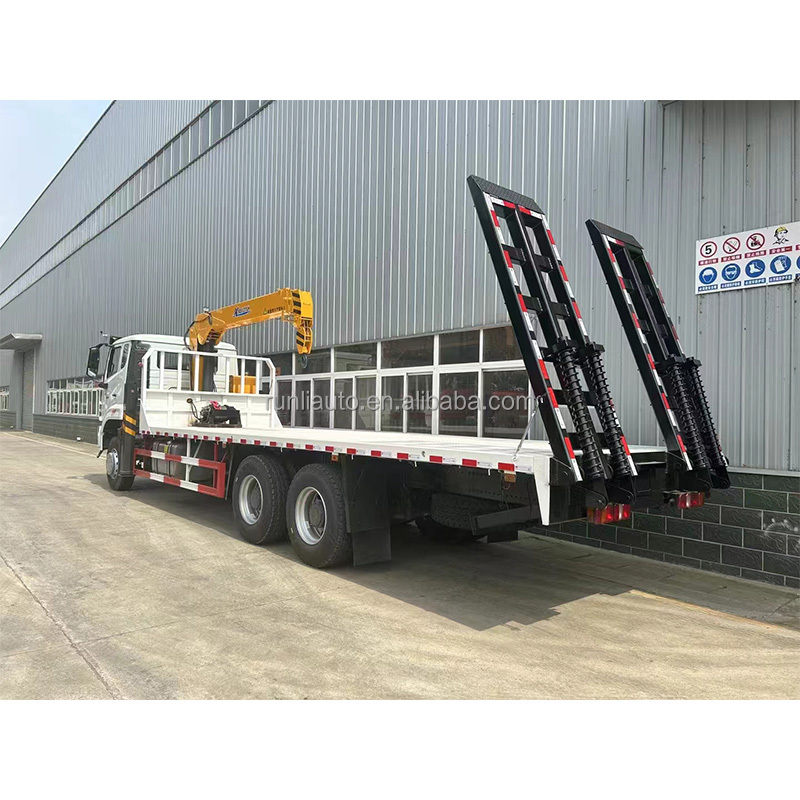 SINOTRUK HOWO 6x4 Flat Bed Truck Mounted Crane