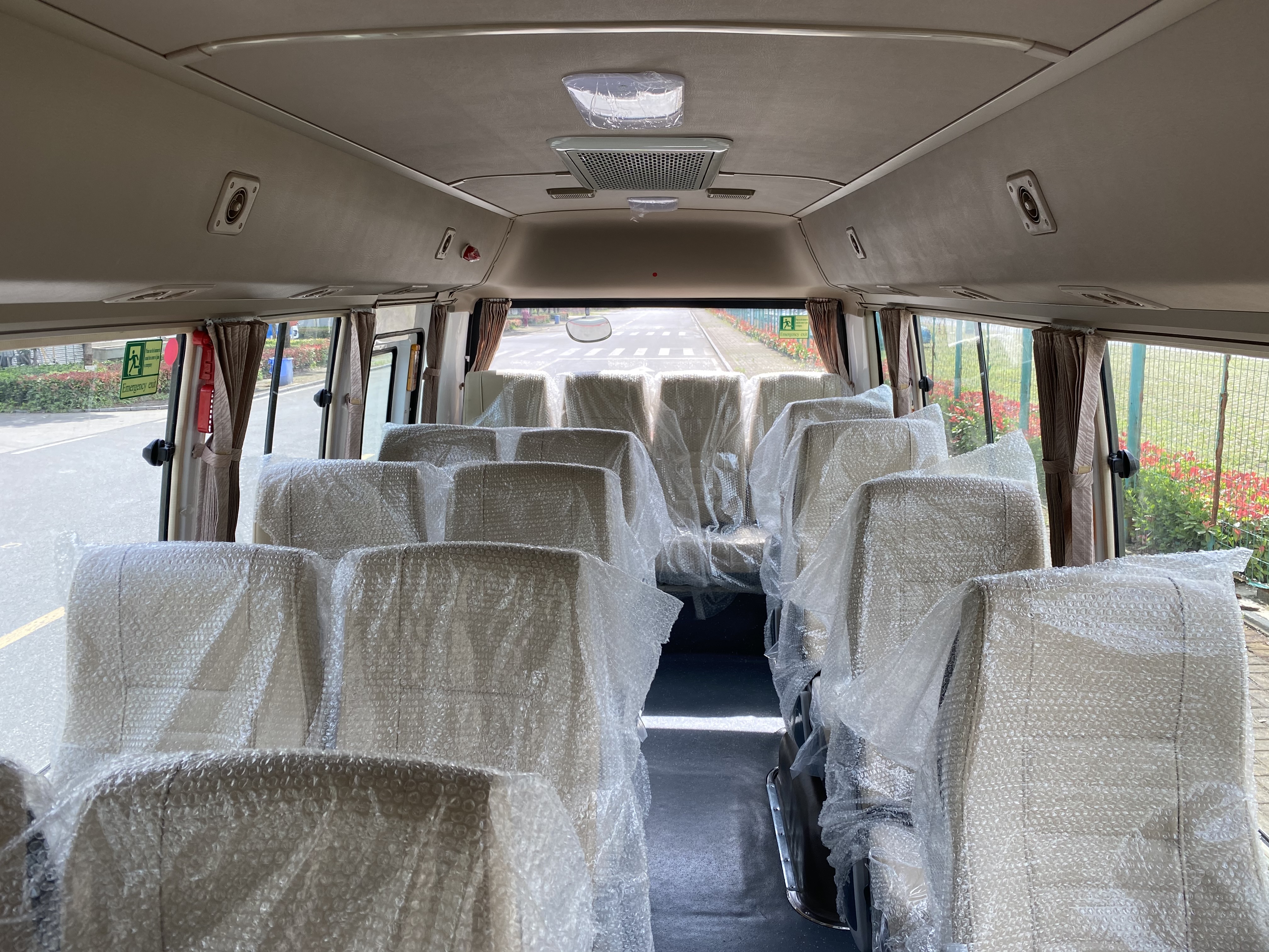 4 Cylinders in Line Engine 7m 22 Seats Coaster Bus for Comfortable Transport