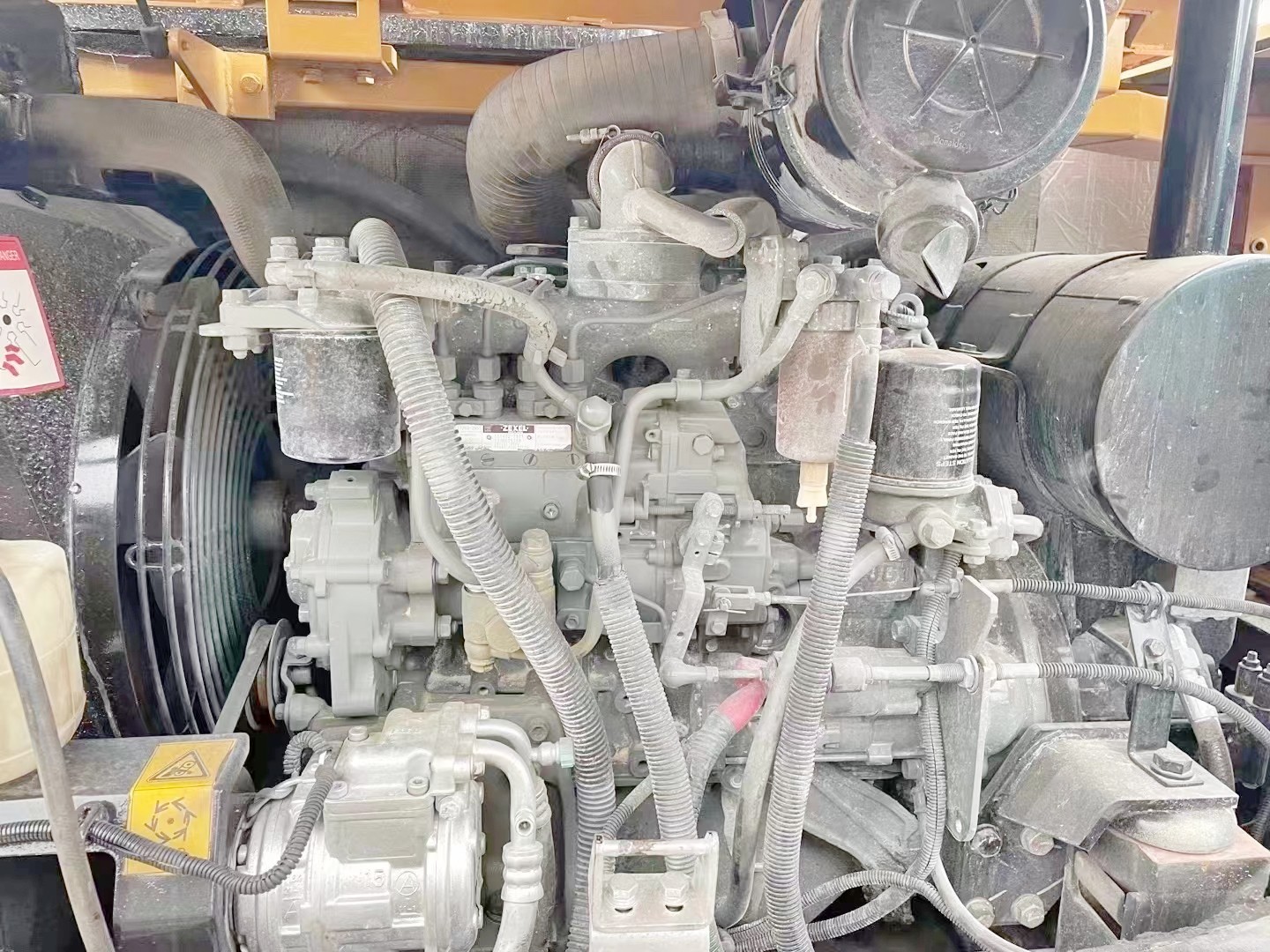 90% SANY 60C Used Excavator / Second-Hand Digger 6 Ton with Original Hydraulic Valve