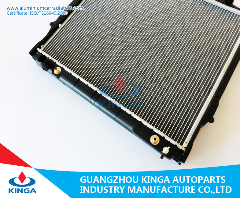 Hot Sell 2016 Auto Radiator For TOYOTA / LEXUS TACOMA'95-04 AT