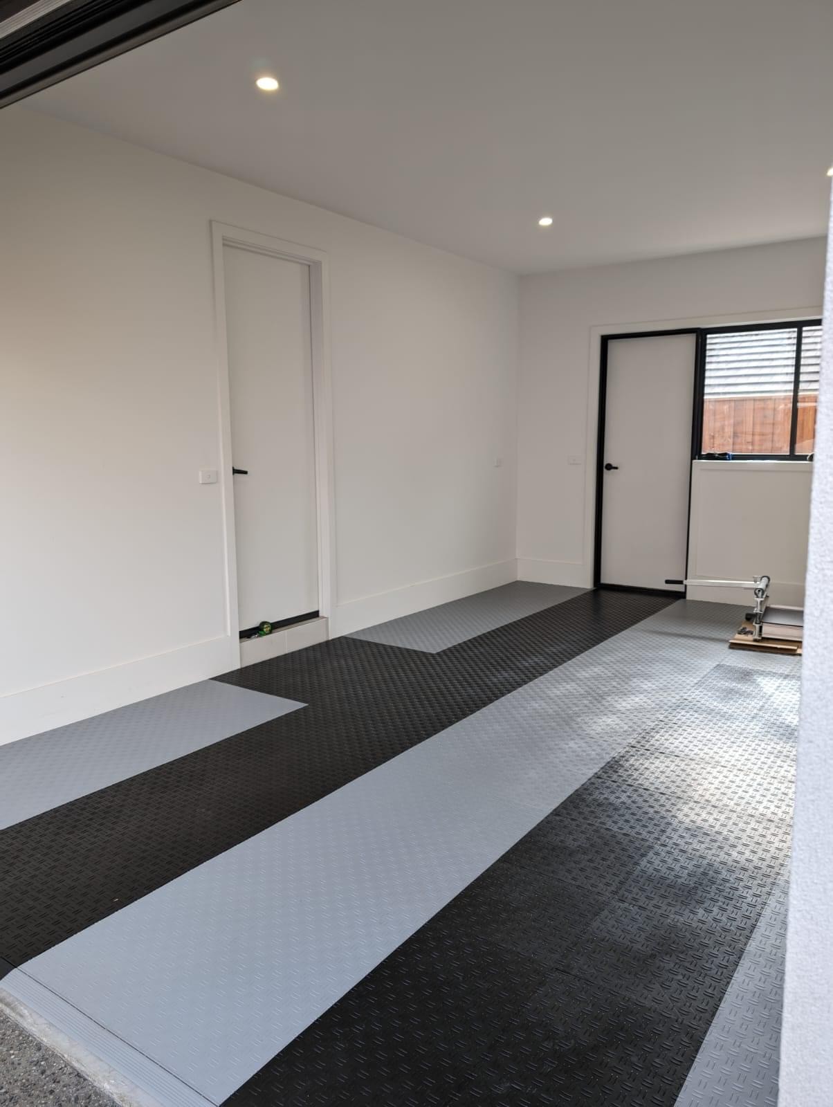 ODM Interlocking Garage Floor Tiles 18 Mm Diamond Garage Floor Mat
