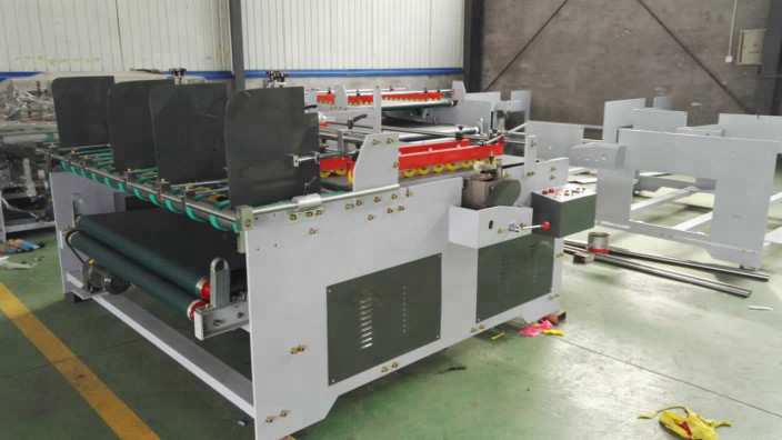 Press Fit Type Folder Gluer Machine Spray Glue Easy Operation For Corrugated Cardboard