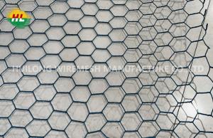 China Stainless Steel 150 Feet Length Hexagonal Wire Netting Mesh Plastic Coated on sale