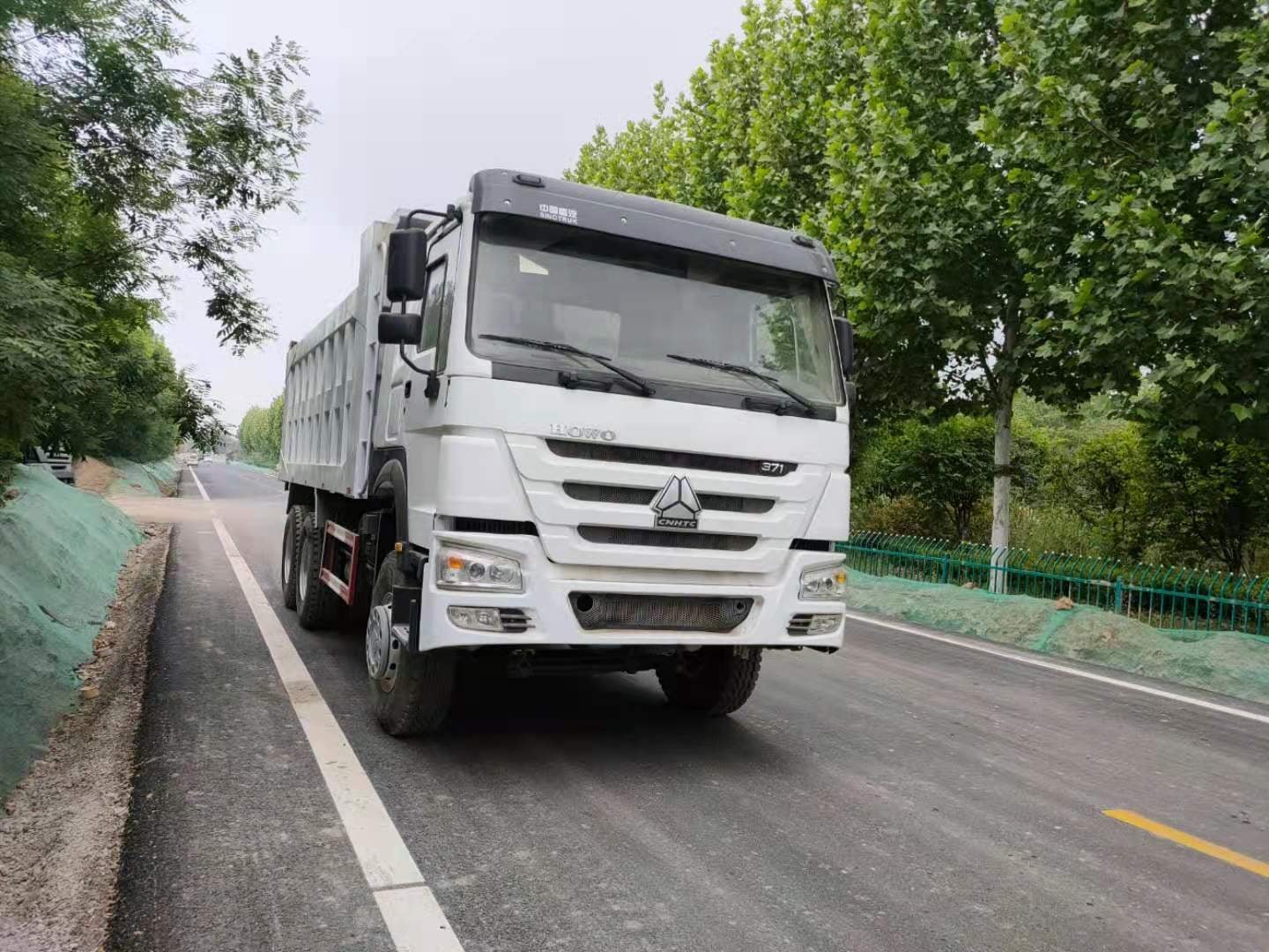 Used Tipper Dump Truck HOWO 371hp 6*4