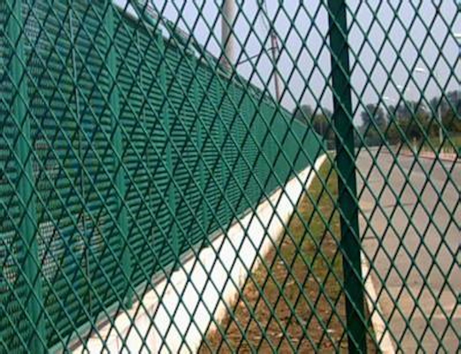 301SS Plate 2.5mm Expanded Metal Wire Mesh 100mm Pedal Expanded Wire Mesh
