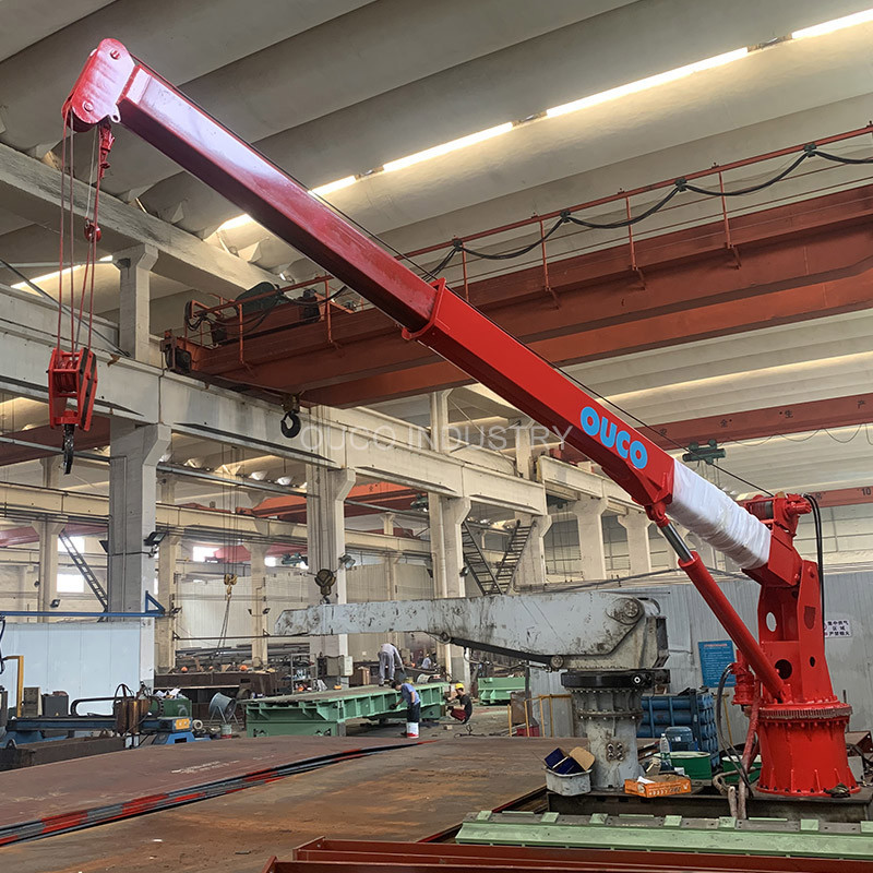 1.5t 6m Loading Telescopic Vessel Ship Deck Cranes For Cargo Lifting