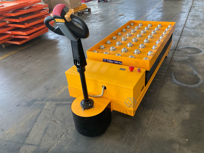 Portable Mobile Hydraulic Scissor Lifting Platform With Skirt Protection 1020x610mm