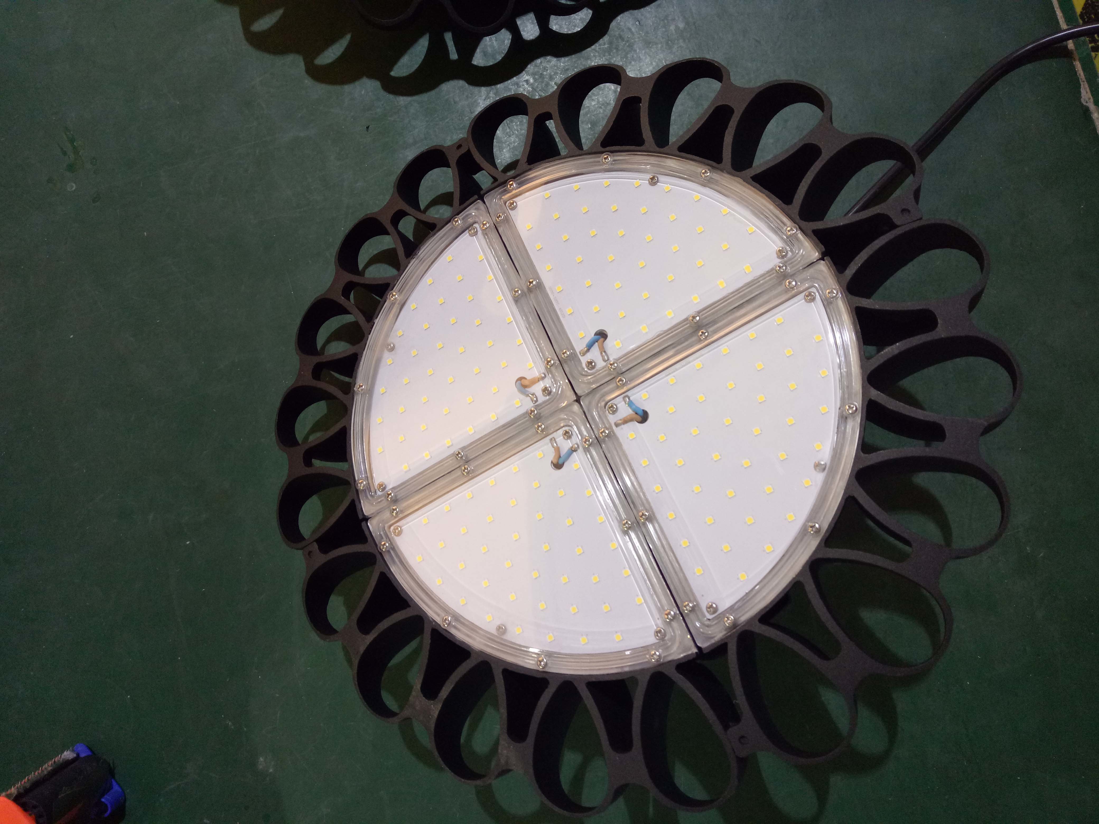 high Lumen output 125lm/w ufo LED HighBay Light 100W 150W 200W led industrial high bay light