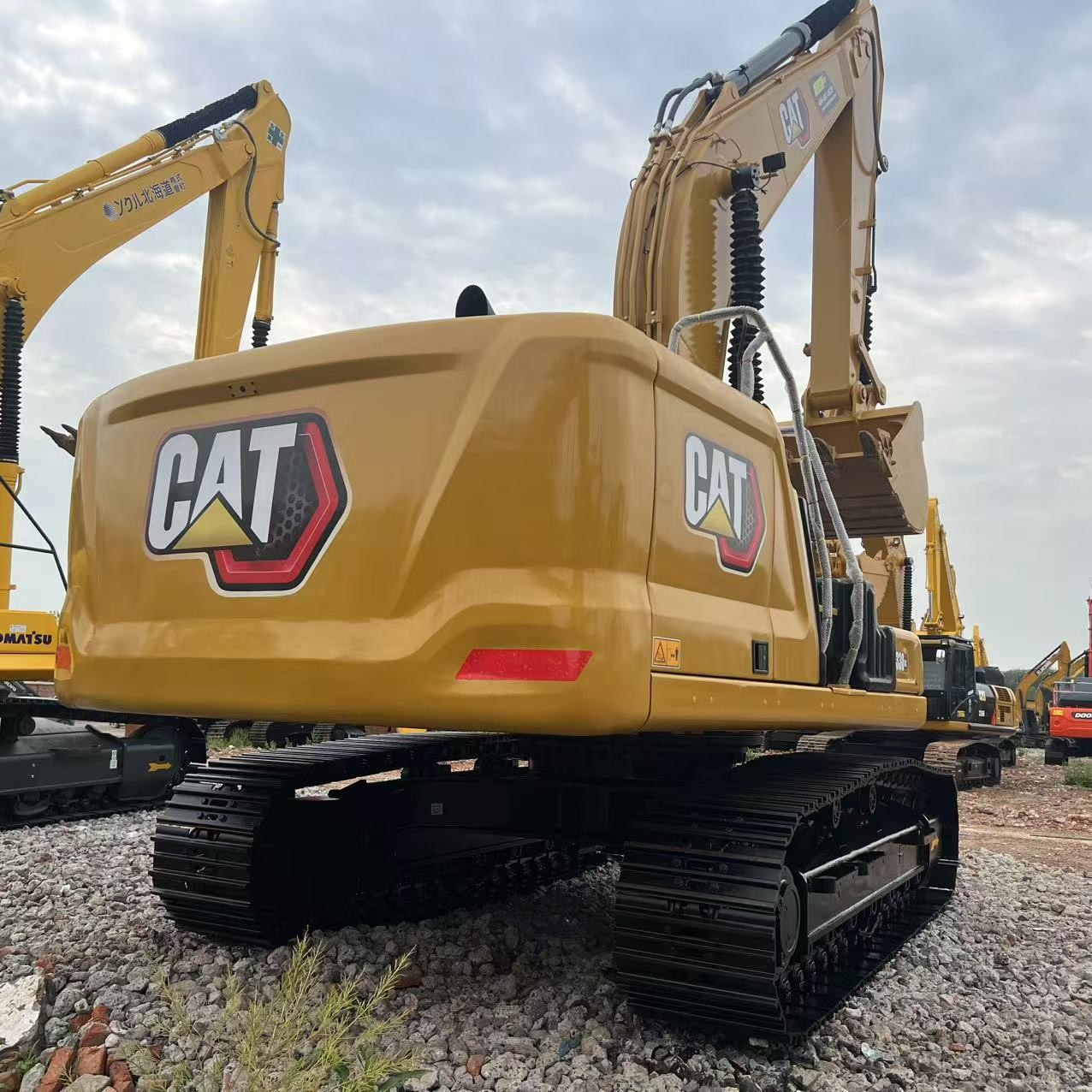 30 Ton Secondhand Excavator Cat 330 Heavy Equipment Original Import Digger