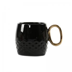 Quality Funny Pineapple Shape Ceramic Coffee Mugs Porcelain Black White With Gold Handle Plated for sale