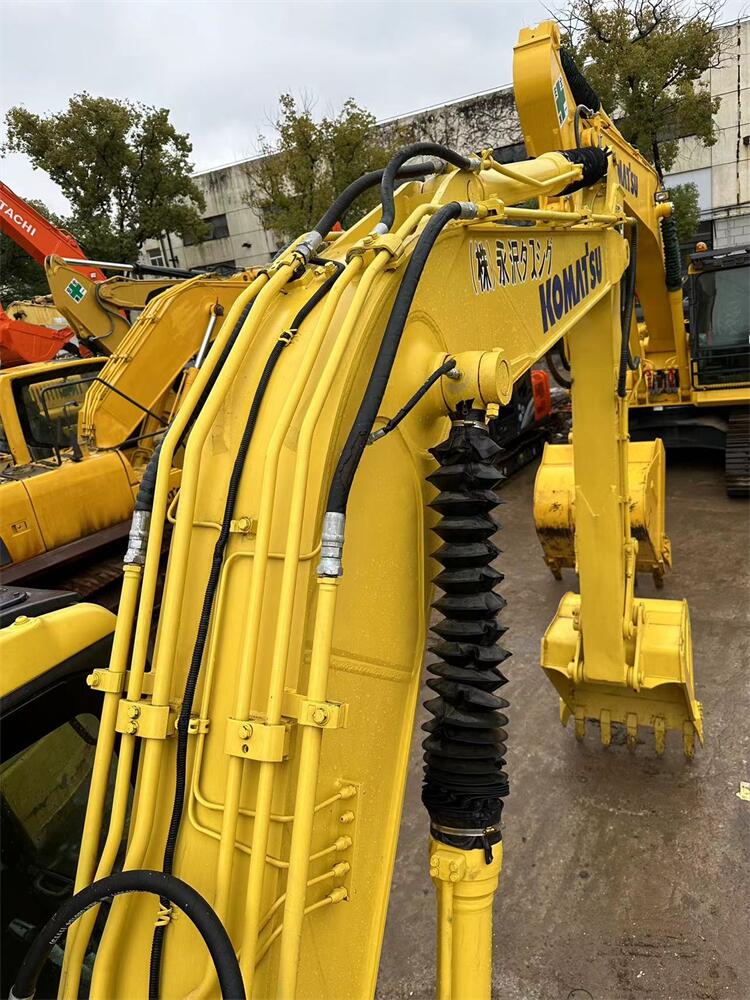 11000 KG Moving Type Crawler Chain Komatsu- Pc 110-7 Used Excavator In Good Condition