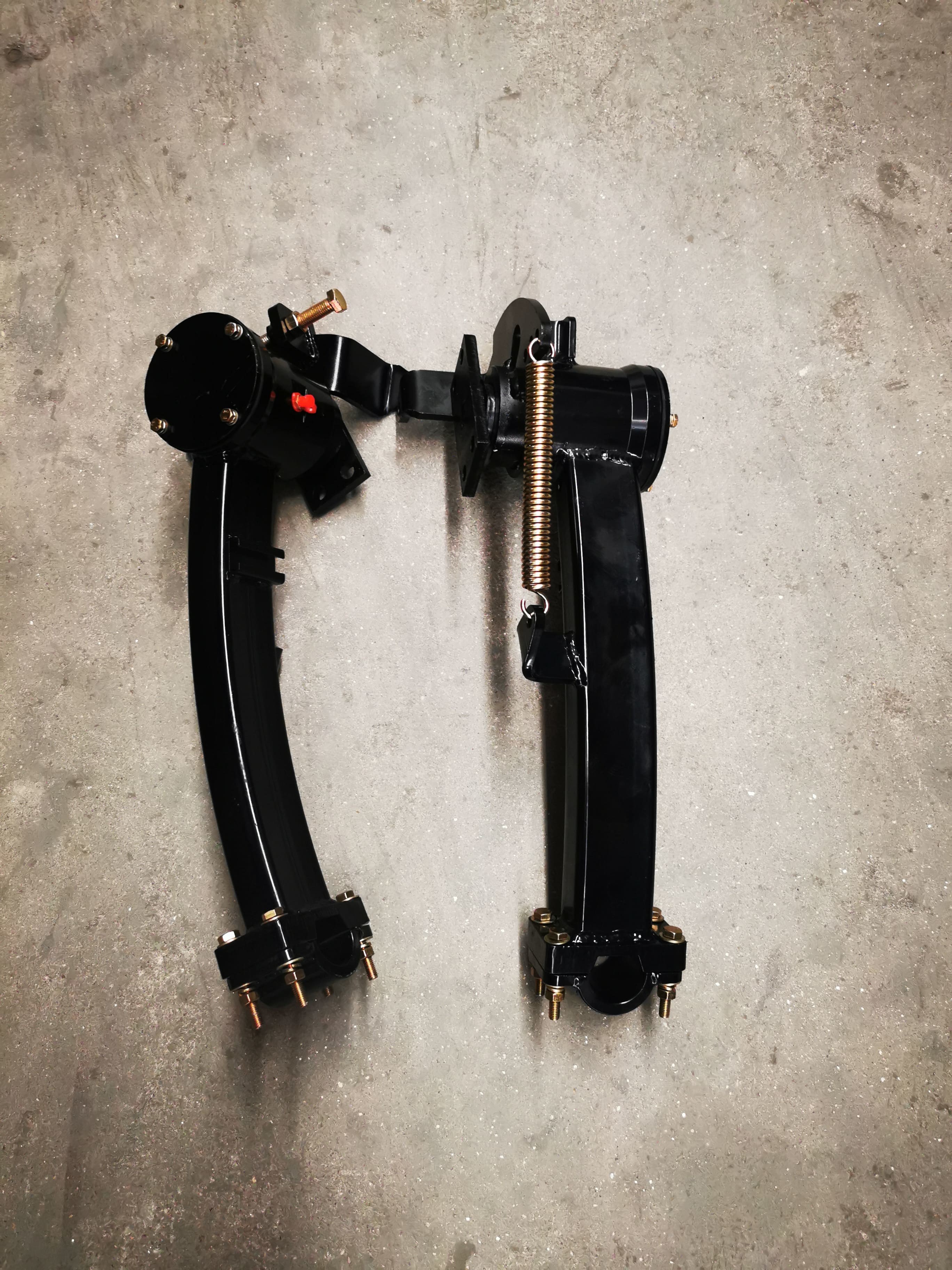 Black Arc Shaped Spray Mechanism Cleaning Vehicle Rustproof Road Sweeper Parts