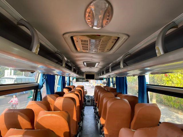 Buses 49 Seats Yutong ZK6107 Diesel Engine Used Coach Right Hand Drive