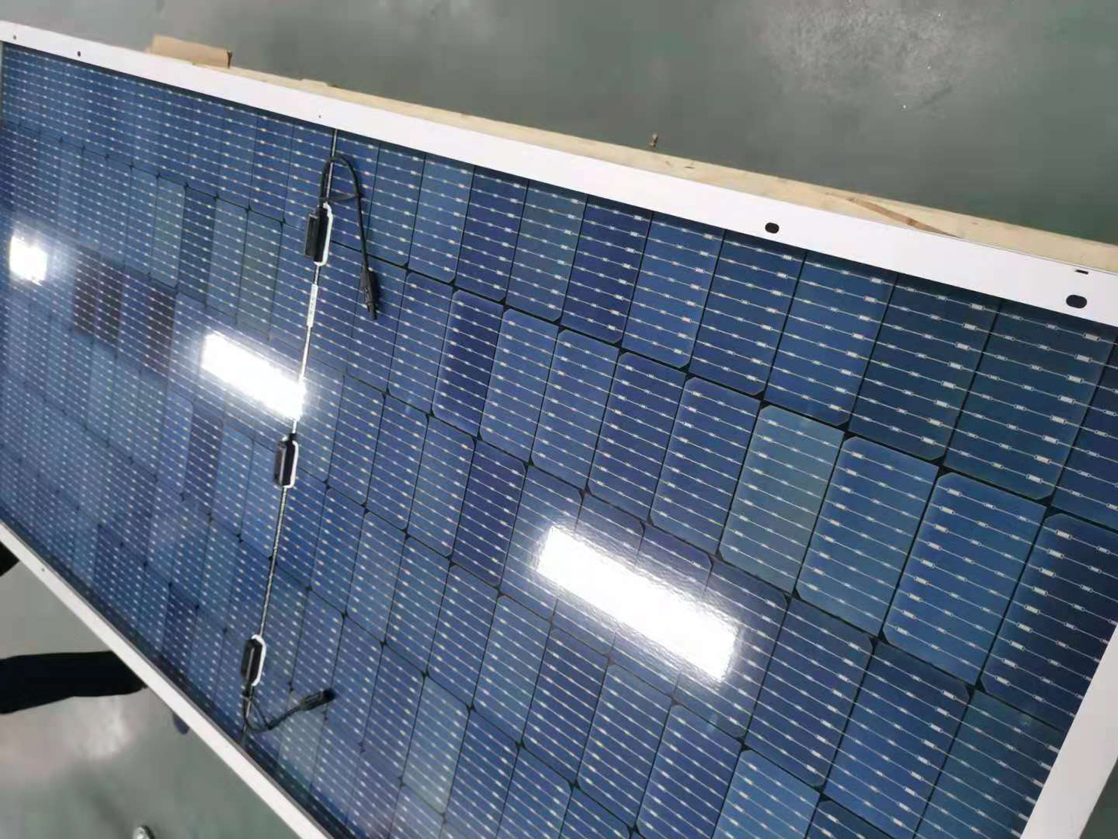 Low Frequency Off Grid Hybrid Solar System 3KVA 2.4KW For Smart House