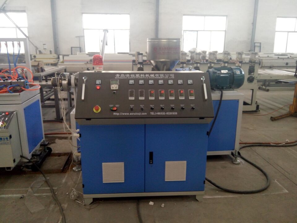 7.5kw Fully Automatic Plastic Pipe Single Screw Extruder