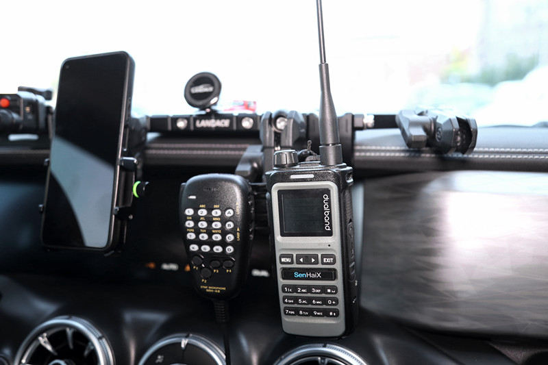 JEEP Dashboard Cell Phone Holder Aluminum Center Dash Mount
