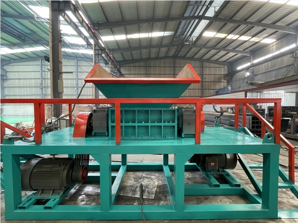 Twin Shaft Hob Shredder for Waste Plastic Bag and Clothes Recycling 1000KG/H Capacity