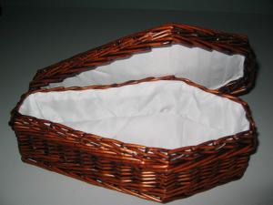 China Small Wicker Coffins, Willow Woven Urns, Inside Fabric lining, Lacquered finish on sale
