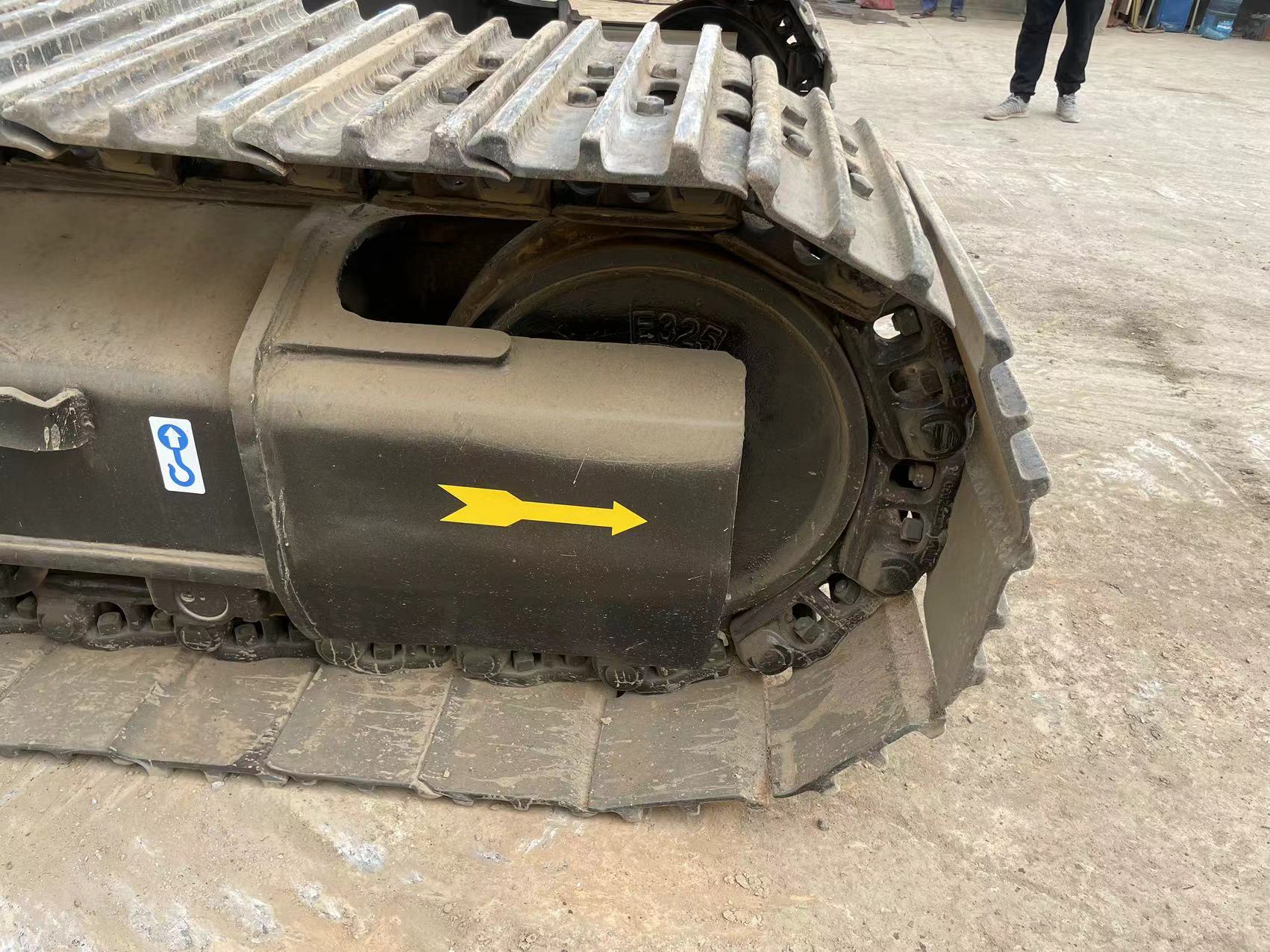Excavators used CAT 330D second hand digger in shanghai for sales