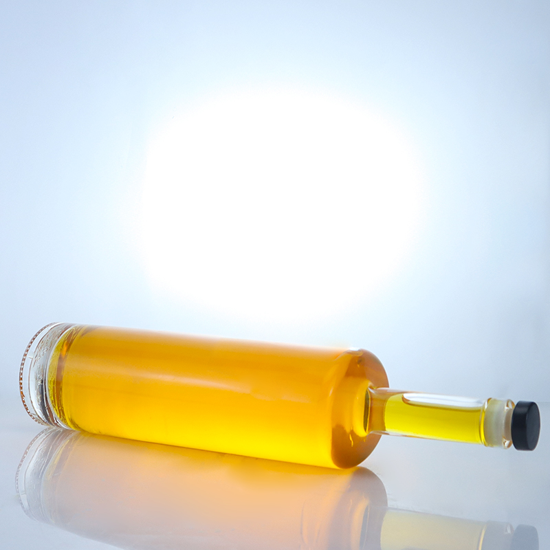 Food Grade 750ml Glass Bottle for Rum Vodka Whisky Tequila Gin Super Flint Material