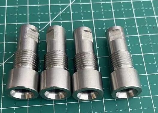 Machined Molybdenum Screws Fasteners As Vacuum Furnace Accessories With Purity of 99.95%