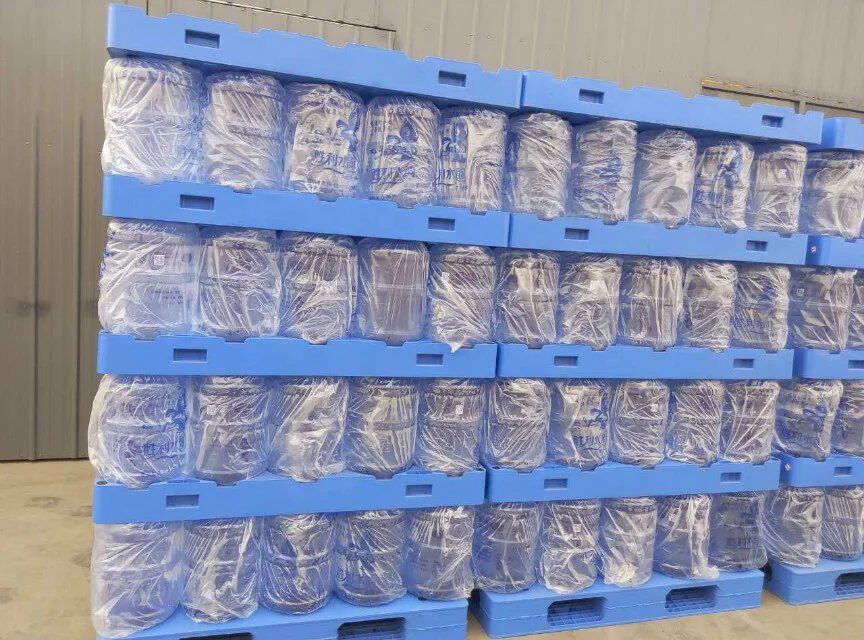5 gallon water bottles racking storage plastic pallet