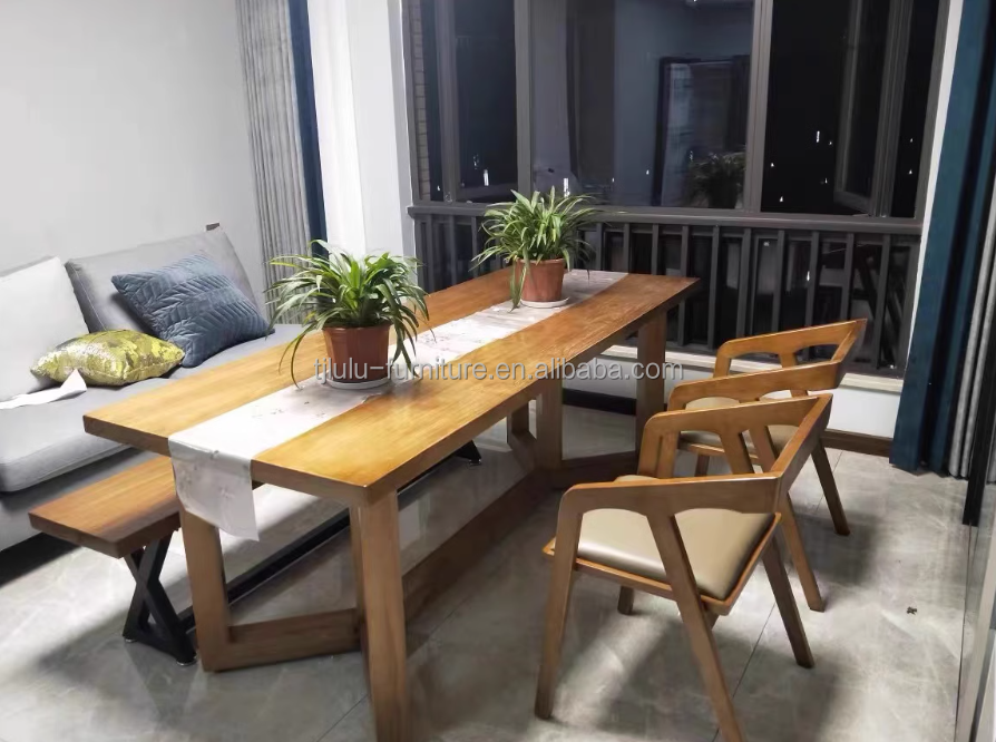 Home Furniture Modern Nordic Design Wooden Dining Room Chair with Solid Wood and PU Leather