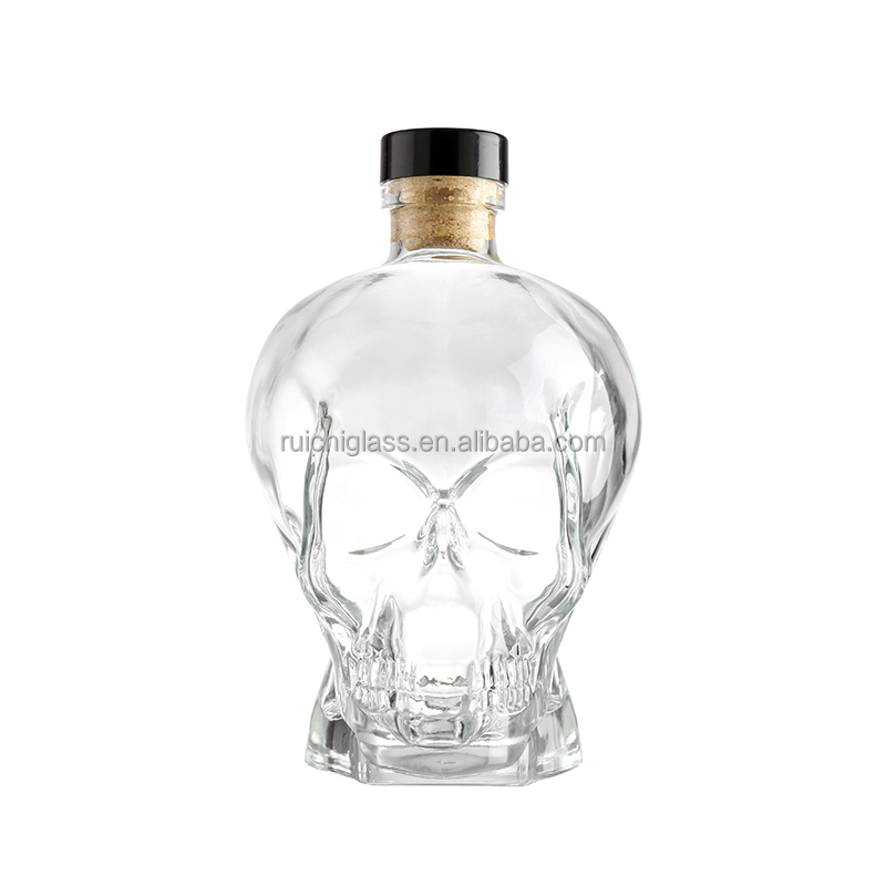 380ml 500ml 700ml 1000ml Skull Shape Glass Liquor Bottle with Cork and Transparent Body