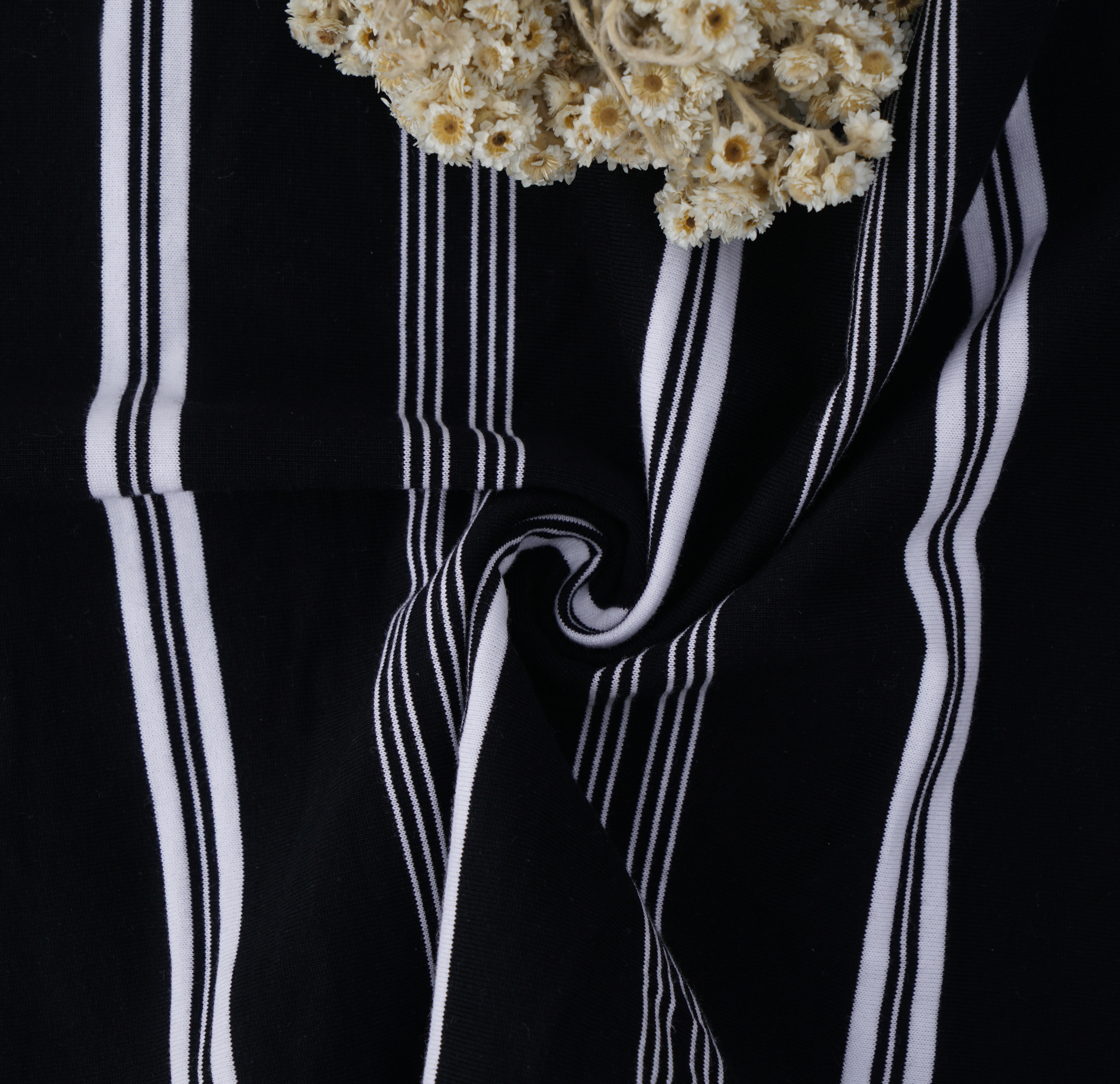 Breathable, Skin-Friendly And Natural Soft Not Easy To Deform Striped Knit Fabric For T-Shirt