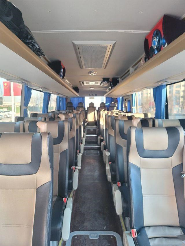 Bus Youtong Zk6908 Bus Passenger Counter 38 Seats Tourist Bus Coach Yuchai 270kw Engine